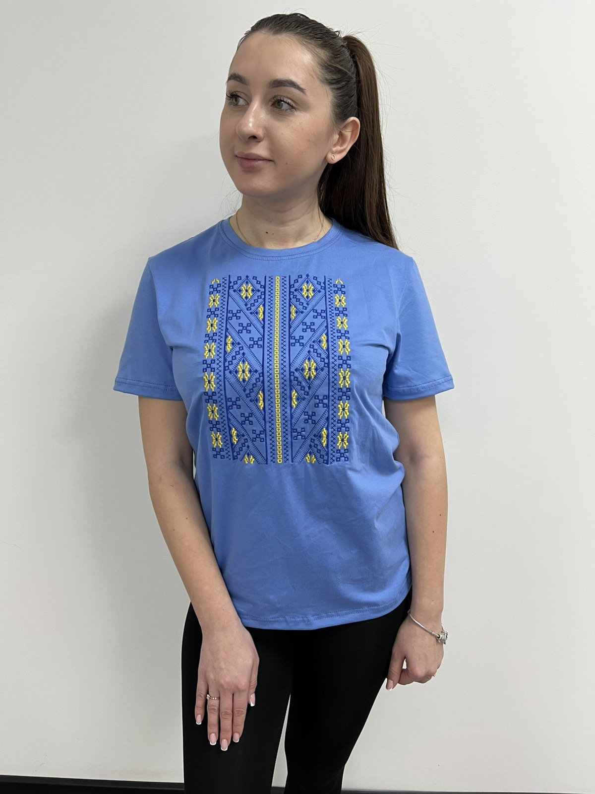 Футболка з вишивкою класична преміум S - XL